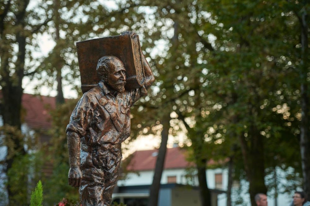Statue of Josip F. Mikulec